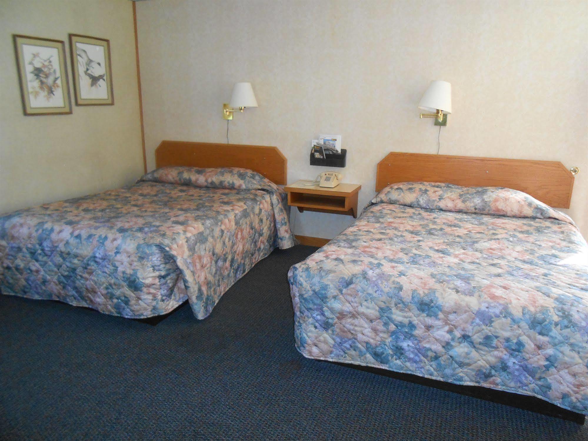 Budget Inn Long Prairie Екстериор снимка